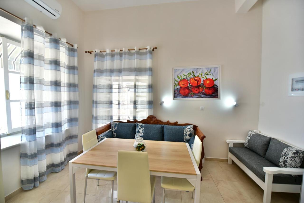 Theano House Apartment ไฮดรา ภายนอก รูปภาพ
